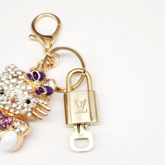 Authentic Louis Vuitton Lock & Key with unbranded Hello Kitty Bagcharm, Keycharm - Picture 5 of 6